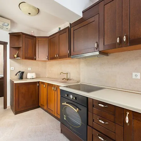 Claudia In Prázdninový dům