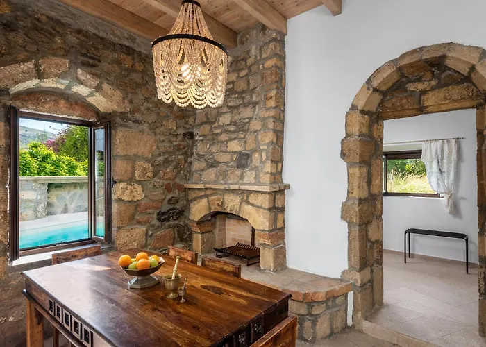 Claudia In Prázdninový dům Lardos